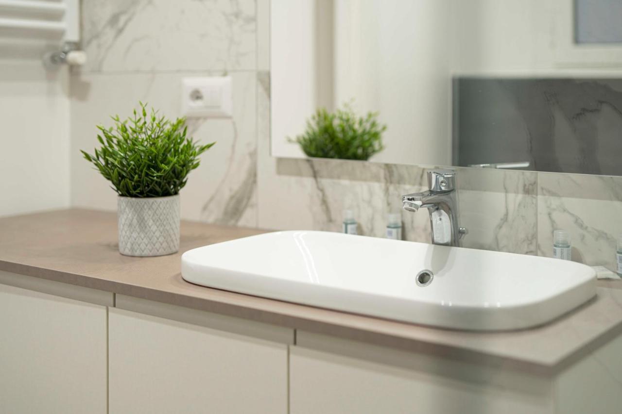 Piazza Pio Suite Home Rome Bagian luar foto